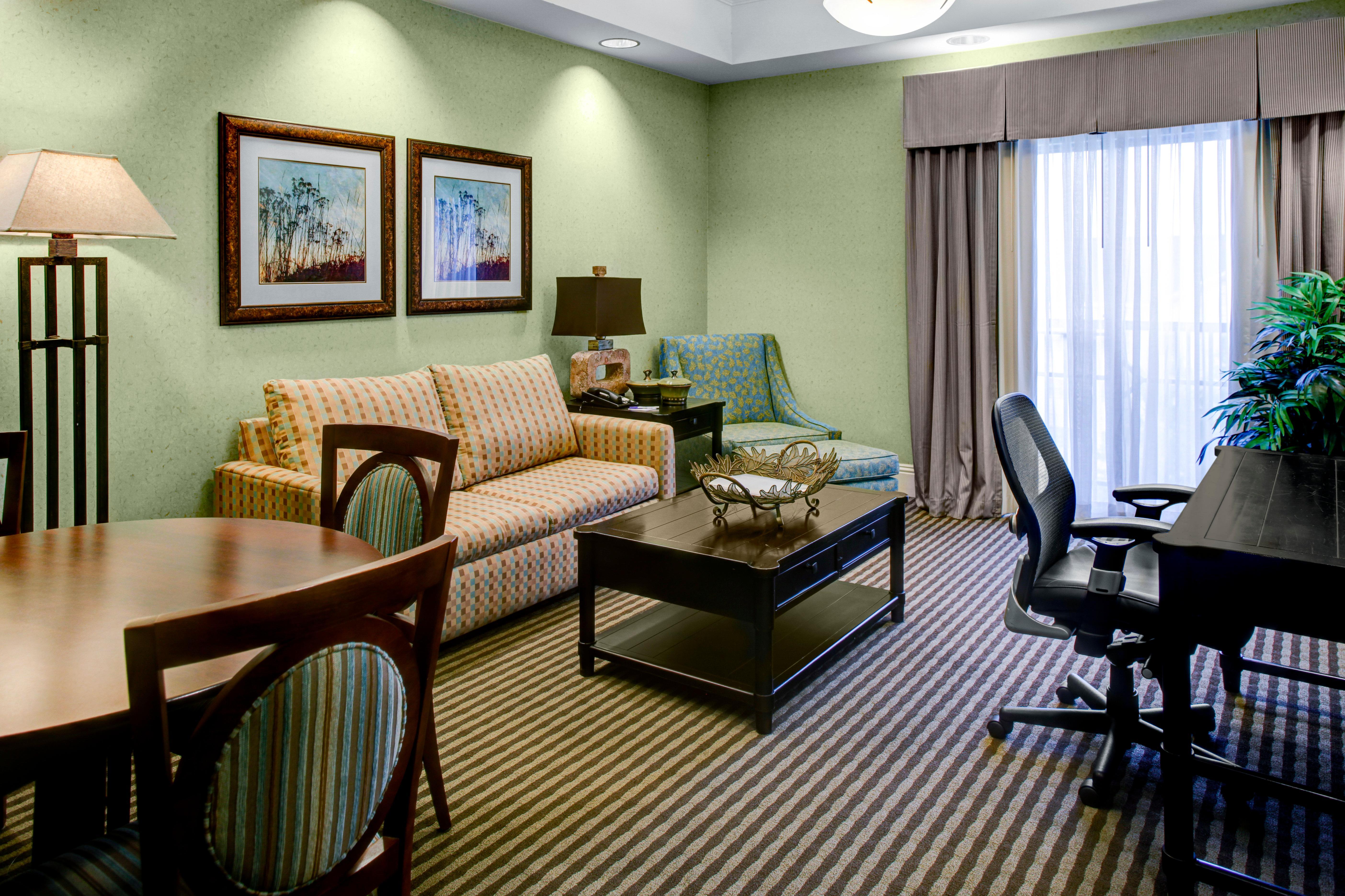 Holiday Inn Express Hotel & Suites Atlanta Buckhead By Ihg Exterior foto